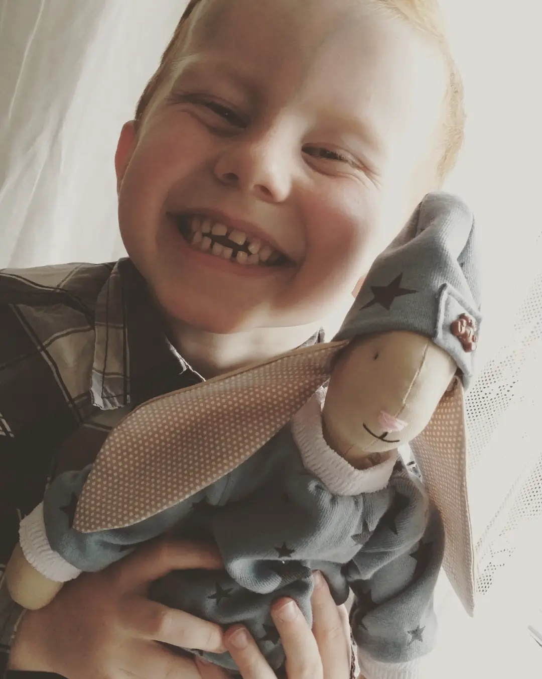 Bilde av eric med kaningutt